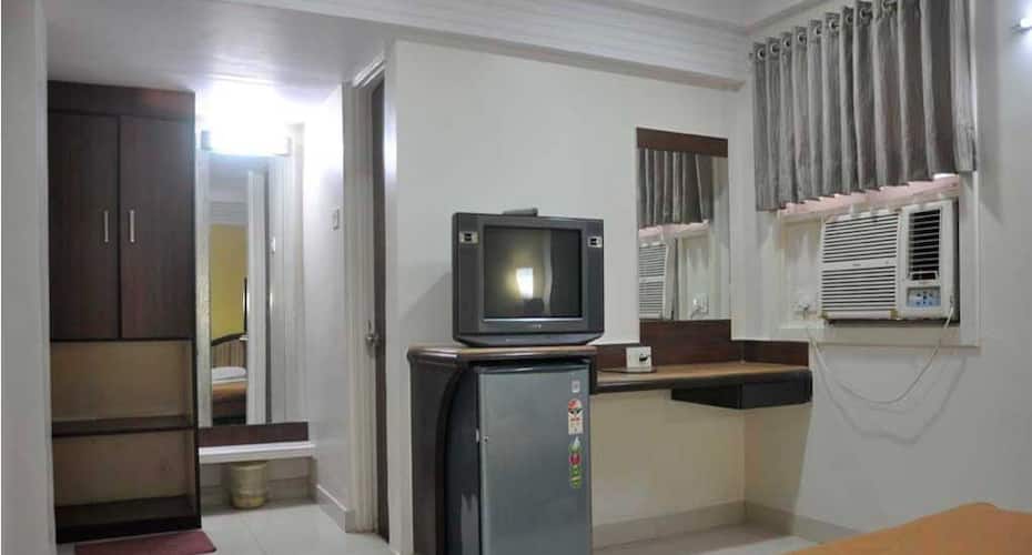 Kapadia Health Club & Hotel, Surat 4